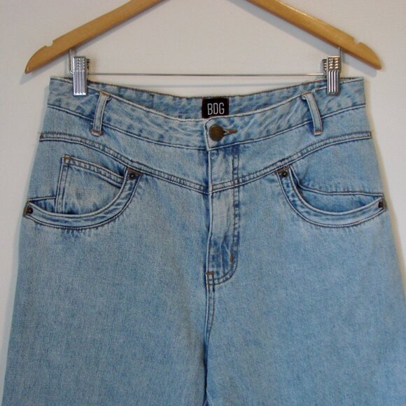 BDG Urban Outfitters Mom High Rise Jeans Light Wash Relaxed Boyfriend Size 29 - Picture 2 of 12